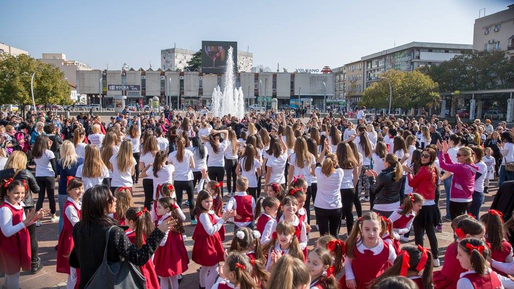 Jedna milijarda ustaje ! Crna Gora je i ove godine solidarno plesala ! Bez solidarnosti nema revolucije !